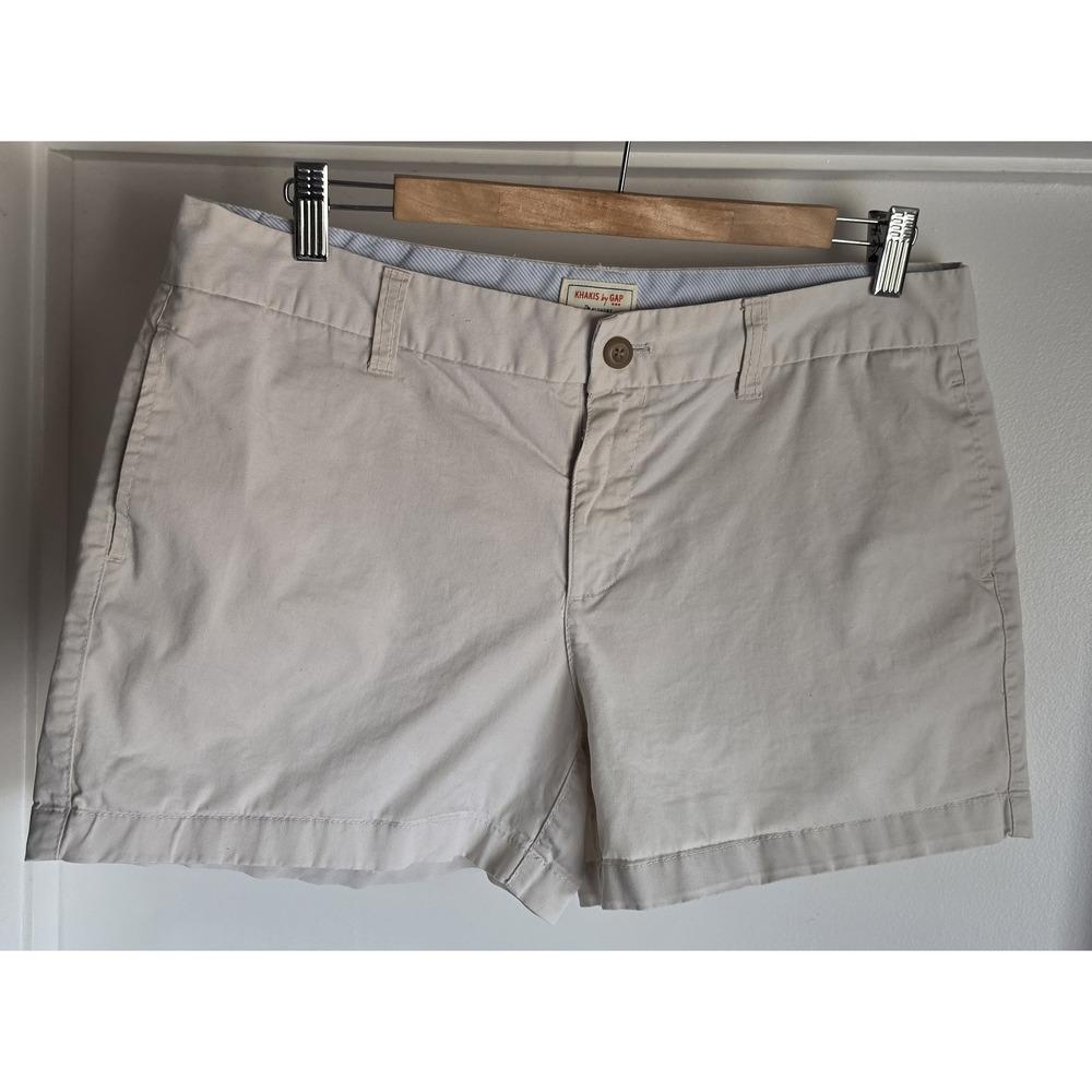 Gap Women's Bermuda Shorts Size 10 Beige Solid Casual Cotton Chino Khaki